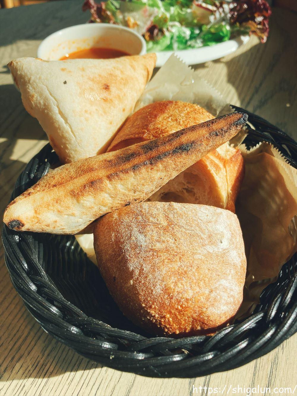 アイドリック守山のパン。小麦の味が美味しかった～(*^_^*)