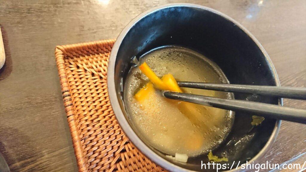 汁物は出汁ベースのあっさり味