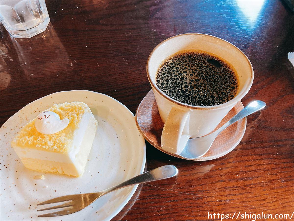 凛屋珈琲舎守山店のケーキセットのレポ。スイーツメニューも紹介。ほんわか美味しいお菓子に癒される♪