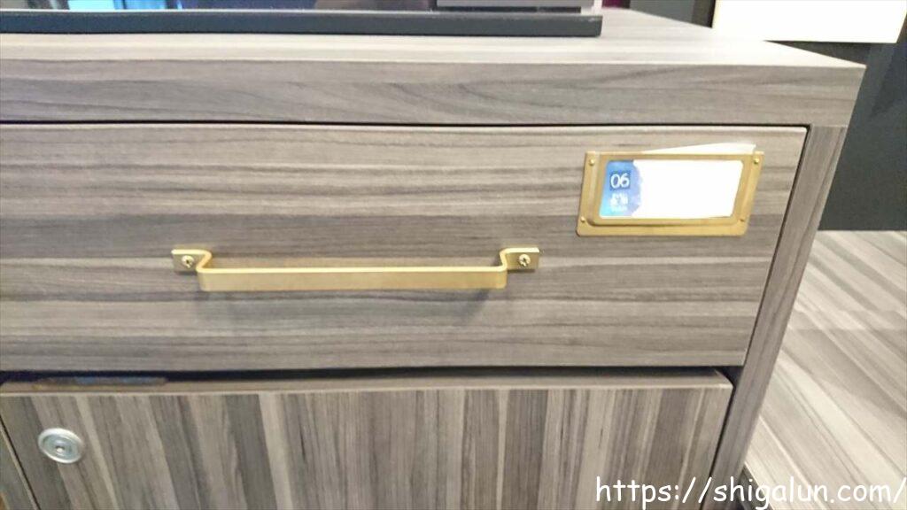 琵琶湖博物館の大人のディスカバリールーム 引き出しを開けると・・