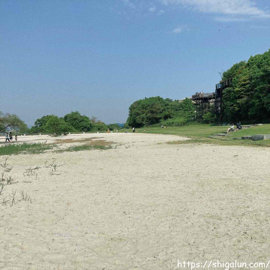 烏丸半島芝生広場の横のホワイトビーチ2